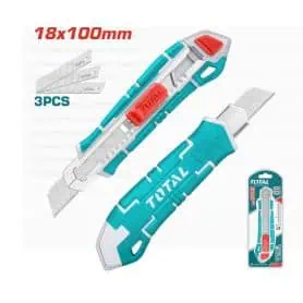 Cutter in plastica con 3 lame mm.18