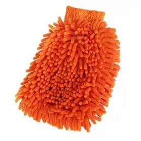 MICROFIBER GLOVE FOR CLEANING.